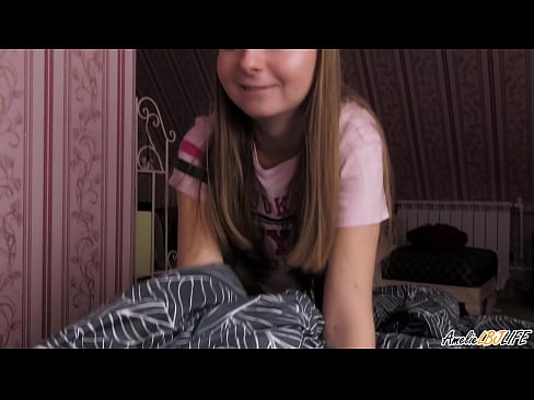 ❤️ Blondie-k bere BFF-ren sakon zurrupatzen du eta esperma jasotzen du ahoan ❌ Porno %eu.porno-flix.ruan ☑