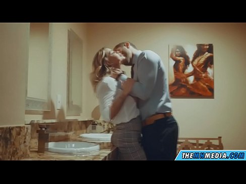 ❤️ Ilehoria busti batek komun publiko batean seduzitzen zaituenean ❌ Porno %eu.porno-flix.ruan ☑